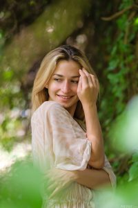 Bewitching Susie Looks Stunning As She Artistically Bares Her Sexy Curves And Moist Pinkish Muff