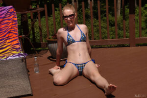 Kallie Taylor Bikini Redhead (1)