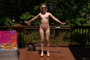 Kallie Taylor Bikini Redhead (3)