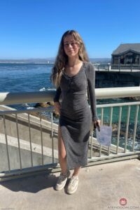 Renee Rose Showing Her Feet (1)